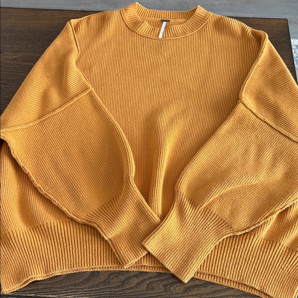 Free People Easy Street Tunic Sweater Size M EUC - Picture 4 of 9